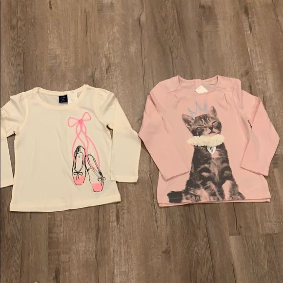 šFinalĀ dealšGapāsweatersābundleā2 - Picture 1 of 6